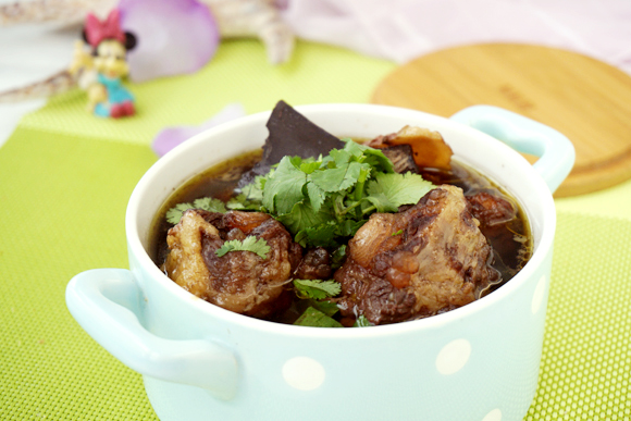 杜仲牛尾湯的做法-咸鮮味燉菜譜