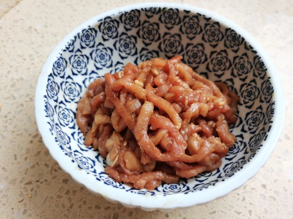 洋蔥炒肉絲的做法-家常味炒菜譜