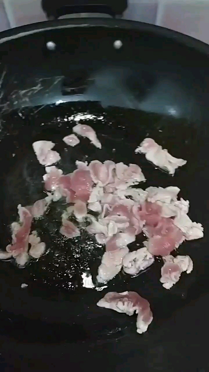 肉炒蒜薹的做法-家常味炒菜譜