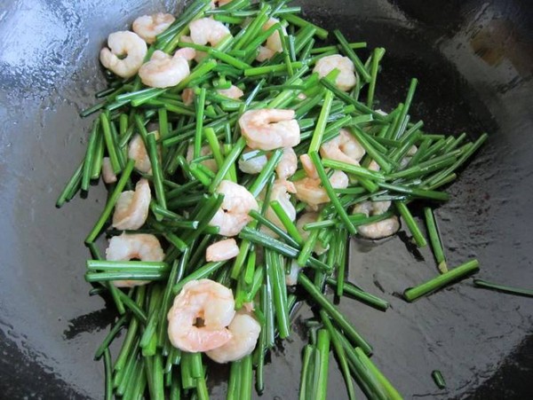 韭苔炒蝦仁的做法-家常味炒菜譜