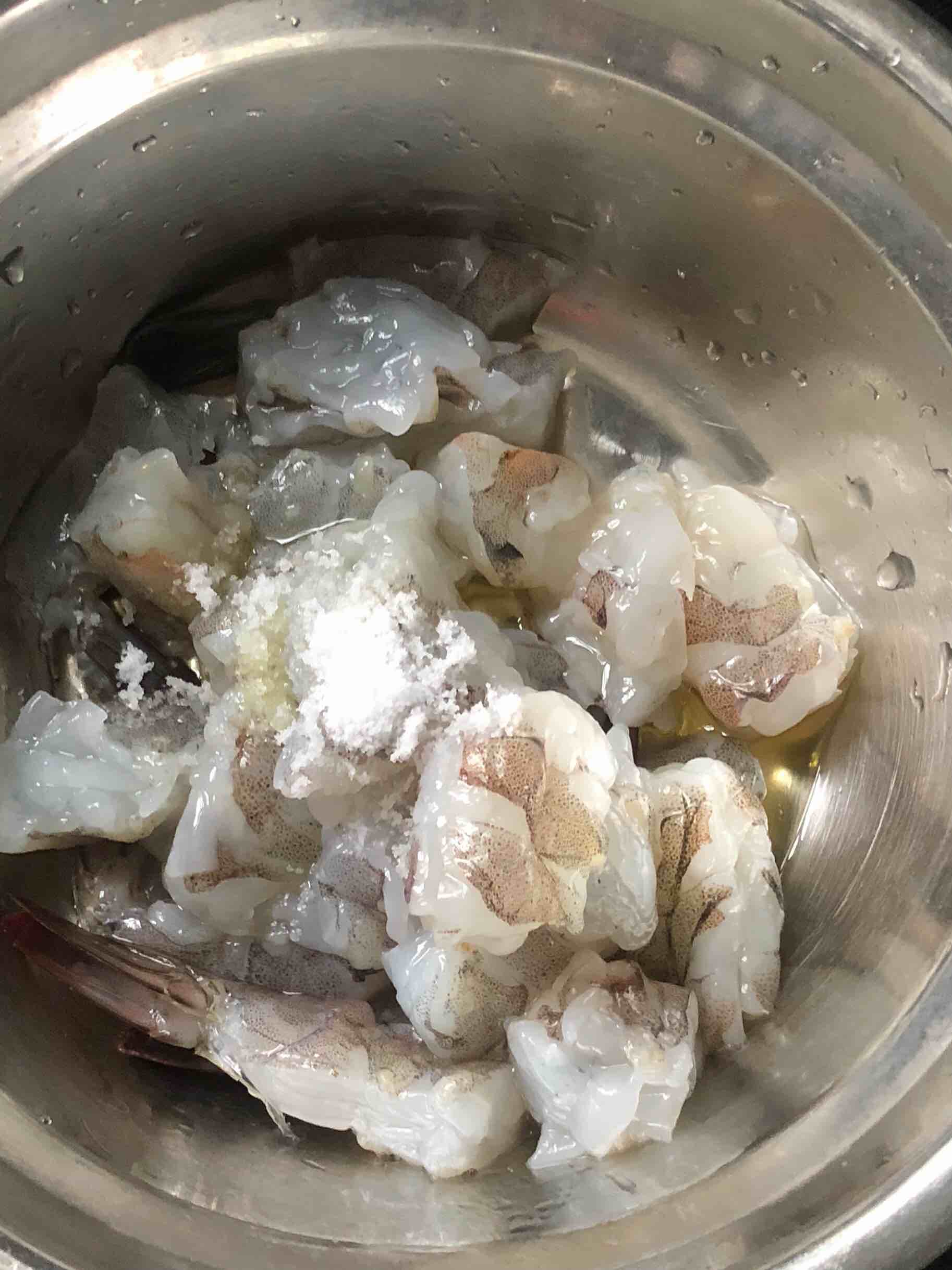 花開富貴之爆炒蝦仁的做法-咸鮮味蒸菜譜