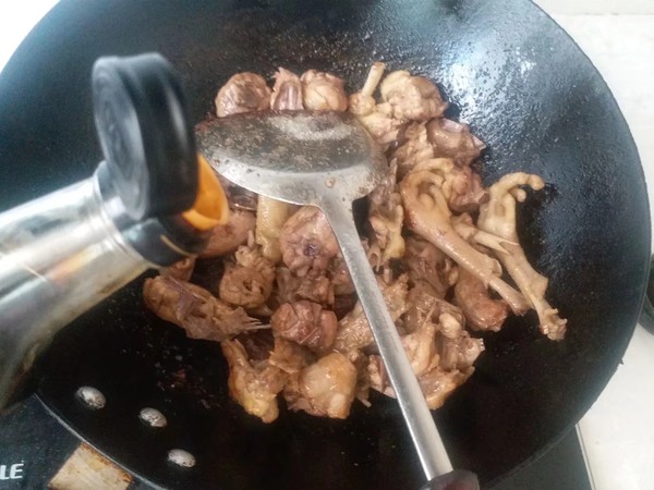 蒜香童子雞的做法-咸鮮味燒菜譜