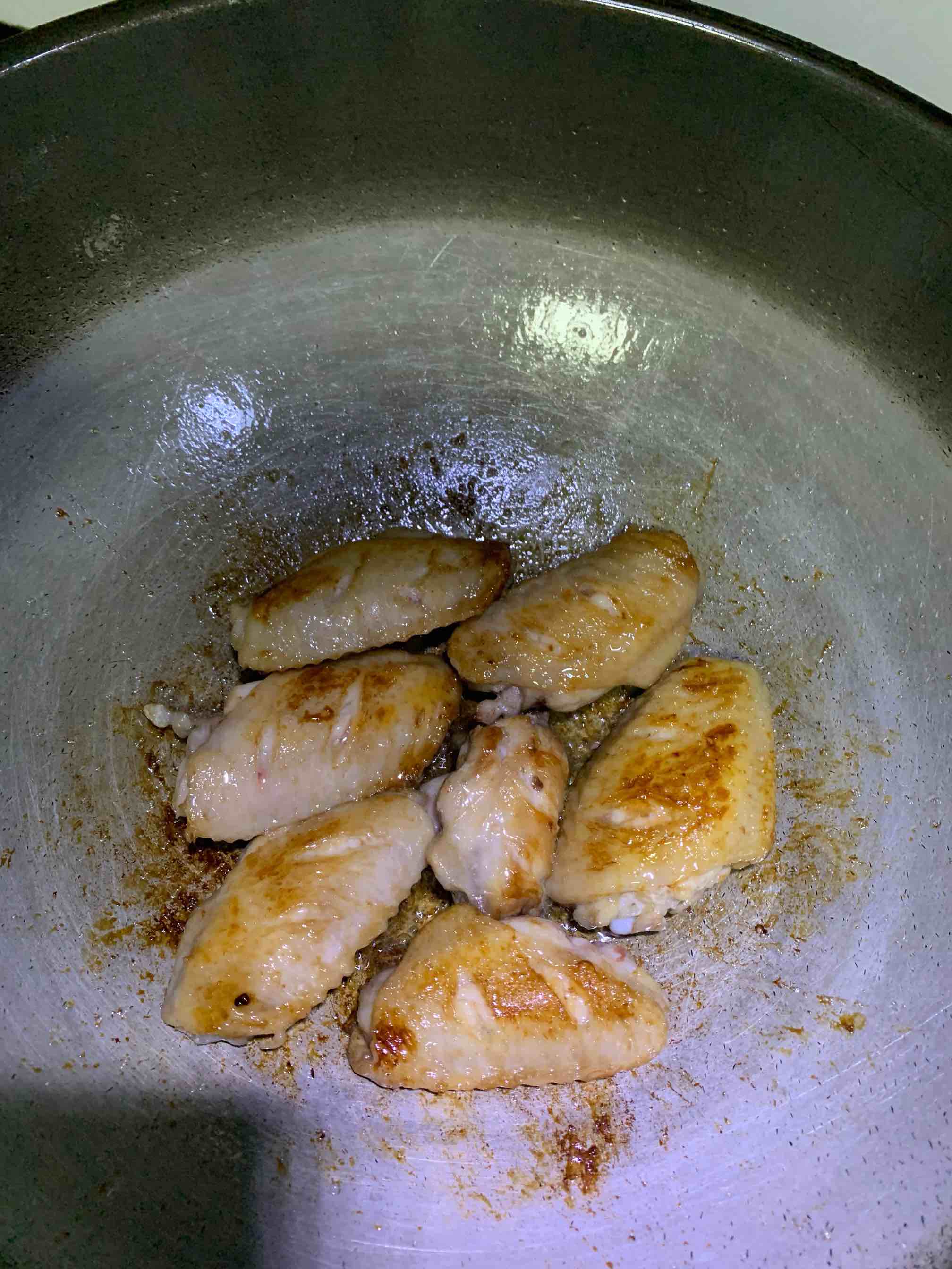 簡單無基礎(chǔ)的可樂雞翅的做法-家常味煮菜譜