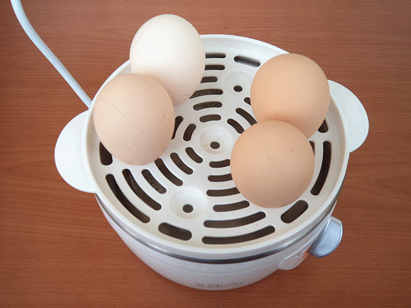 紅燒肉熏蛋的做法-咸鮮味燒菜譜