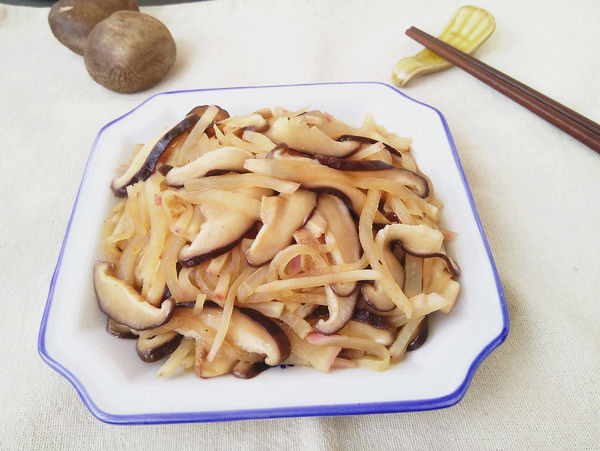 蘿卜燒香菇的做法-家常味燒菜譜