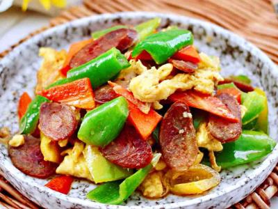 臘腸辣炒雞蛋的做法-家常味炒菜譜