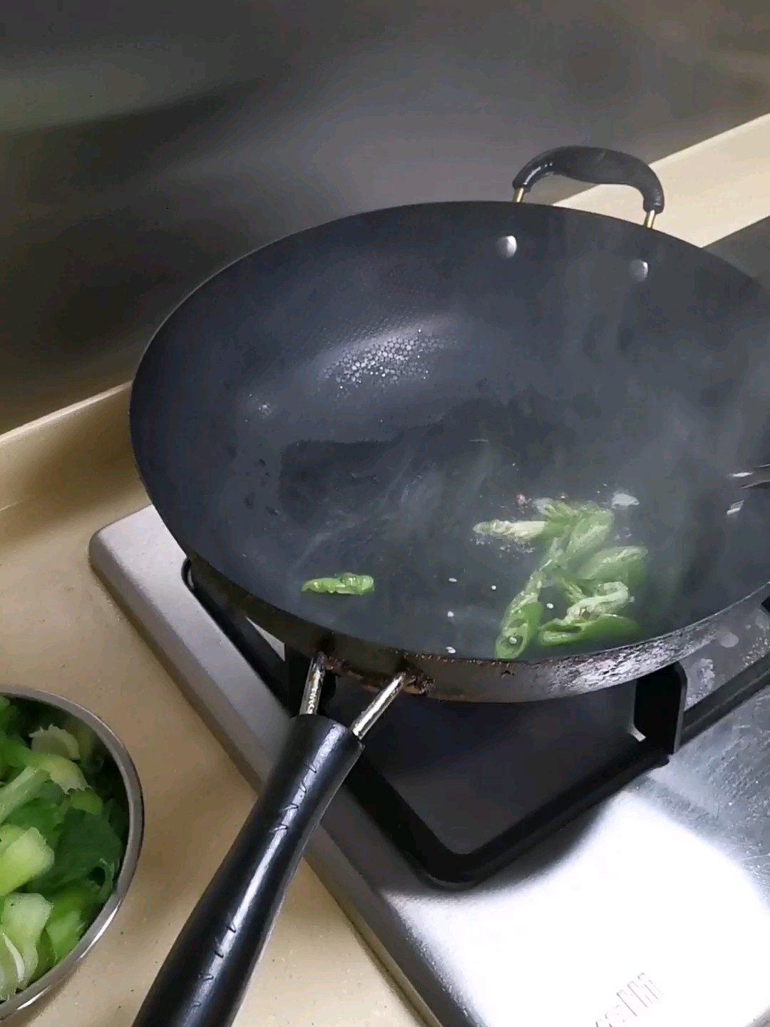 青椒小油菜的做法-家常味炒菜譜