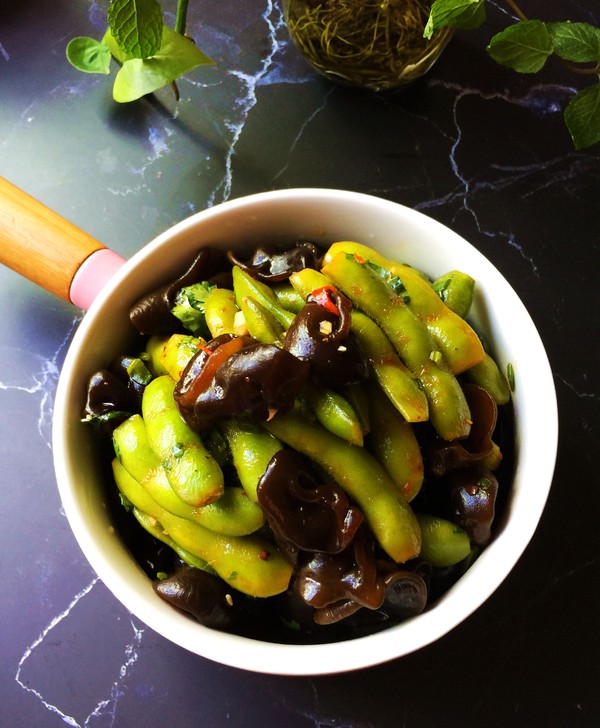 黑木耳拌毛豆的做法-香辣味拌菜譜