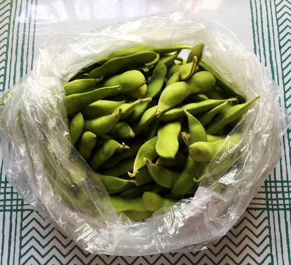 黑木耳拌毛豆的做法-香辣味拌菜譜