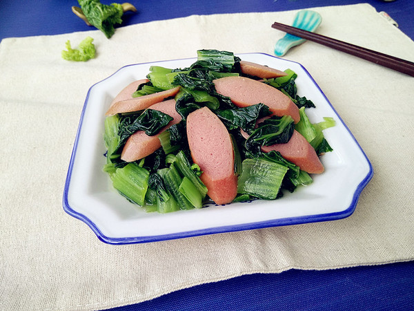 碧綠小白菜炒肉腸的做法-咸鮮味炒菜譜