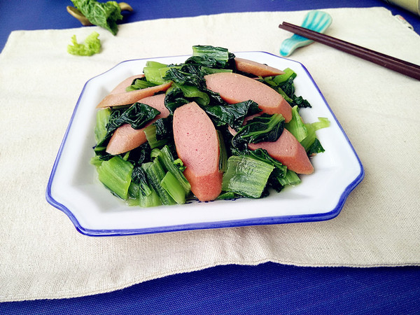 碧綠小白菜炒肉腸的做法-咸鮮味炒菜譜