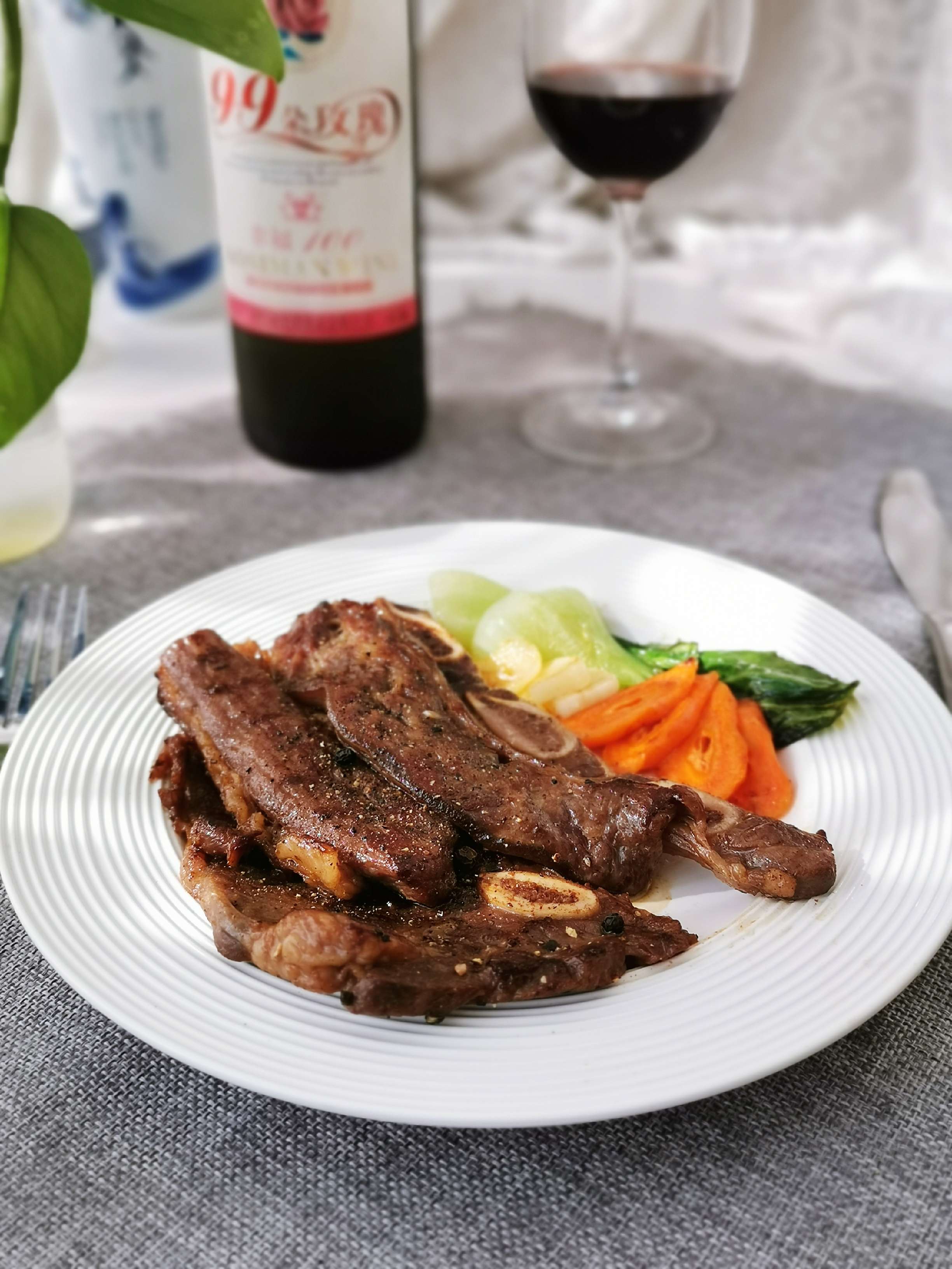 香煎牛仔骨的做法-黑椒味煎菜譜