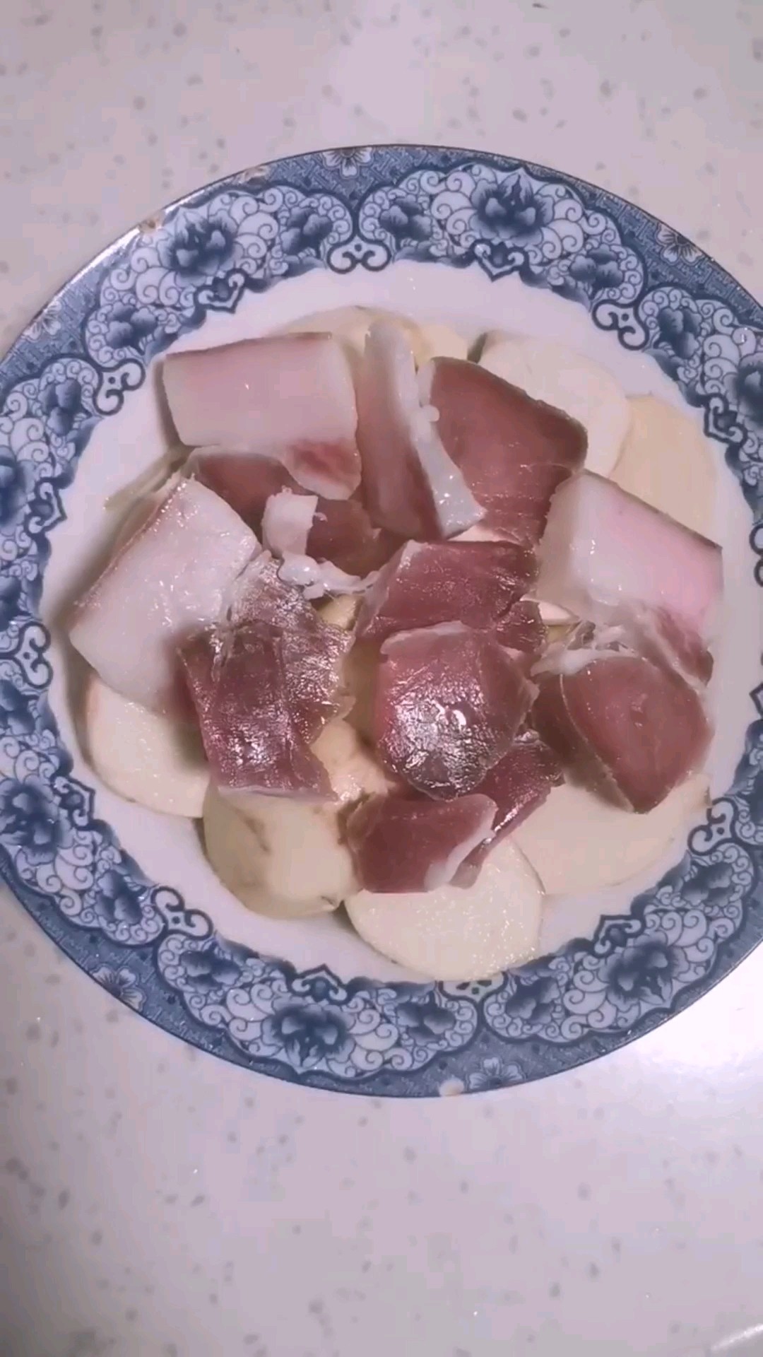 咸肉蒸慈姑的做法-咸鮮味蒸菜譜