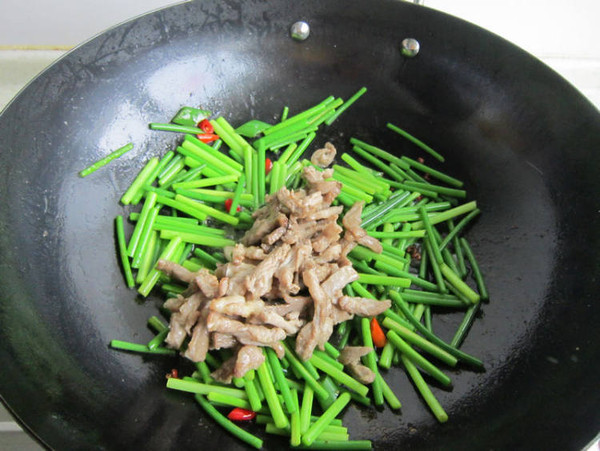 蒜薹炒羊肉的做法-家常味炒菜譜