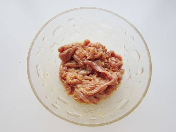 胡蘿卜黃豆芽炒肉的做法-家常味炒菜譜