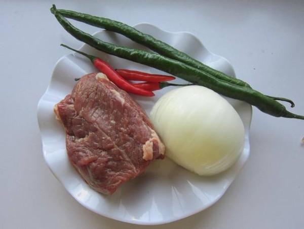 紅燜牛肉的做法-家常味燜菜譜