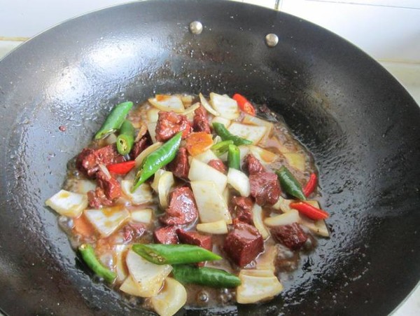 紅燜牛肉的做法-家常味燜菜譜