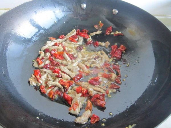 酸菜粉條羊肉的做法-家常味炒菜譜