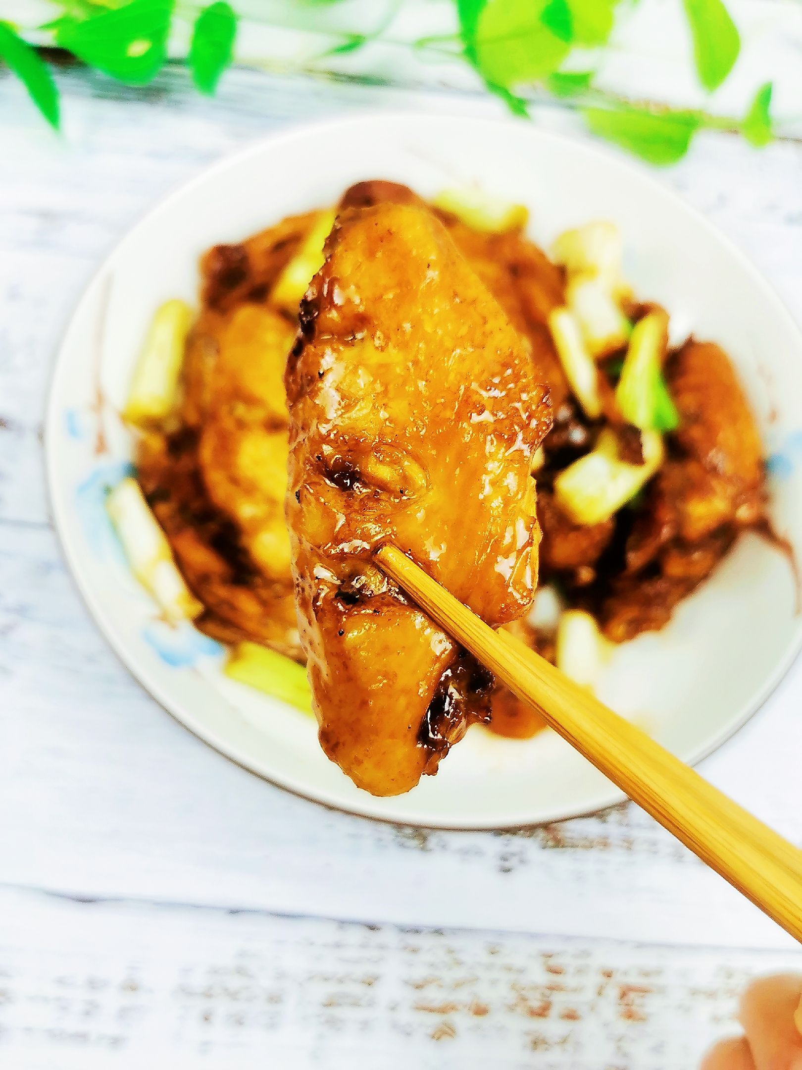 蔥油雞翅的做法-咸鮮味煎菜譜