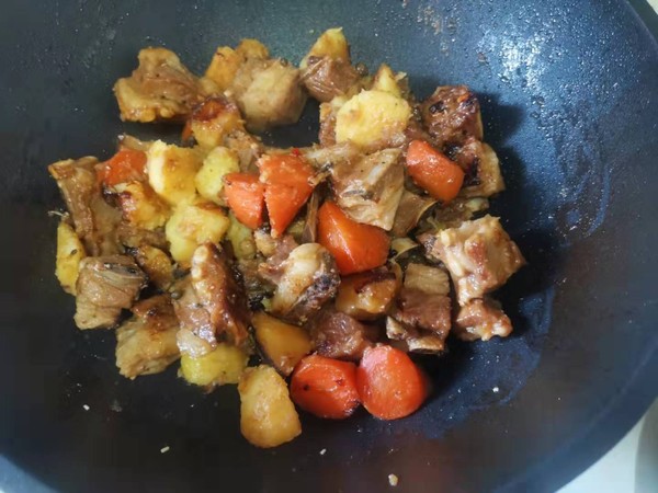 紅燜羊排的做法-家常味燉菜譜-易網(wǎng)健康養(yǎng)生網(wǎng) 紅燜羊排的做法-家常味燉菜譜