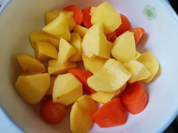 紅燜羊排的做法-家常味燉菜譜-易網(wǎng)健康養(yǎng)生網(wǎng) 紅燜羊排的做法-家常味燉菜譜