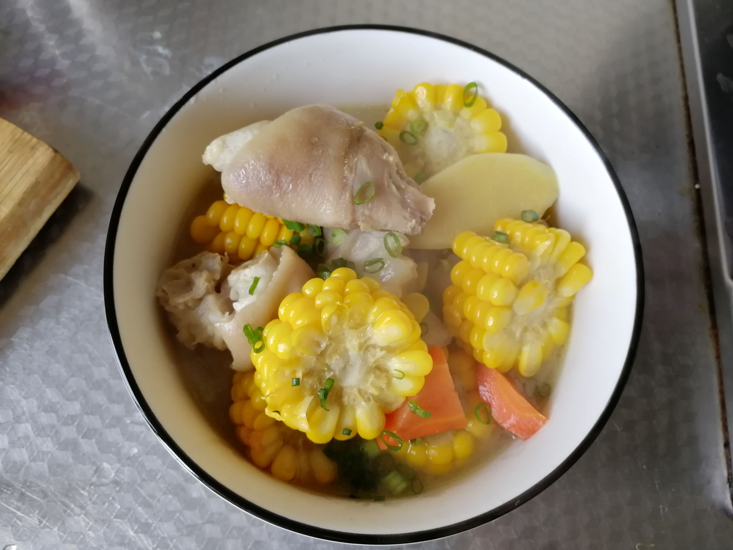 豬腳玉米湯的做法-咸鮮味燉菜譜-易網健康養生網 豬腳玉米湯的做法-咸鮮味燉菜譜