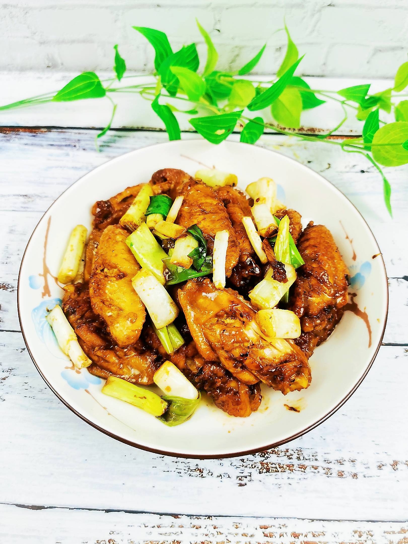 蔥油雞翅的做法-咸鮮味煎菜譜