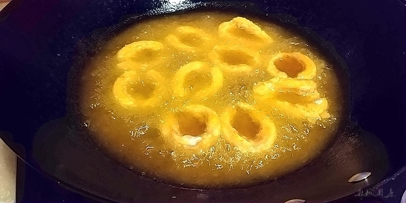 拔絲枇杷的做法-酸甜味拔絲菜譜