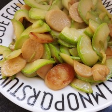 西葫蘆炒火腿腸的做法-家常味炒菜譜