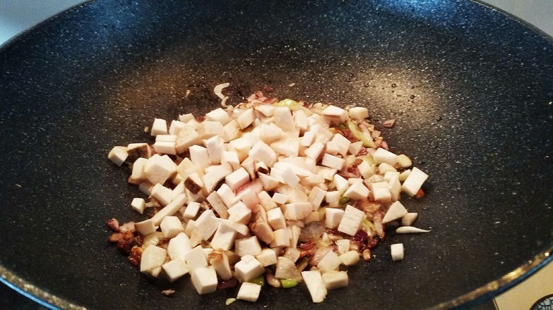 銷魂鹵肉飯的做法-咸鮮味燒菜譜