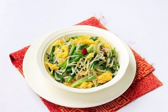 韭菜綠豆芽炒雞蛋的做法-家常味炒菜譜