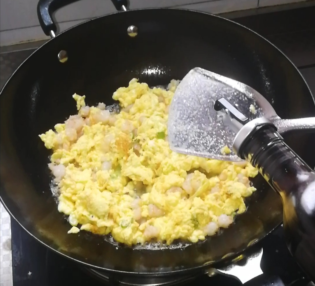 滑蛋蝦仁的做法-咸鮮味炒菜譜