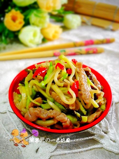 鮮榨菜木耳肉絲的做法-咸鮮味炒菜譜