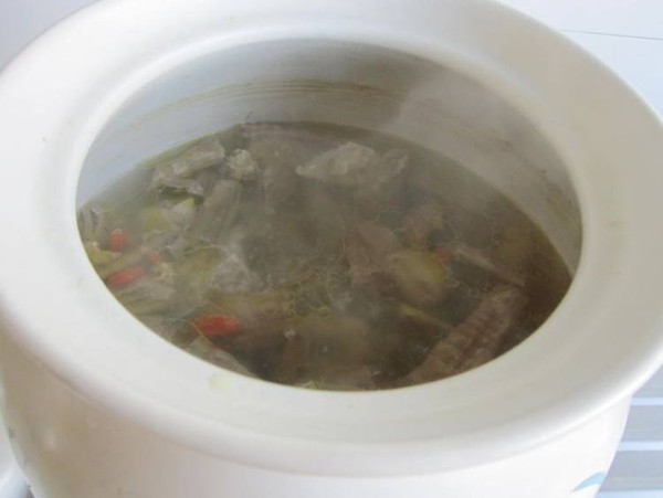 石筍干燉雞的做法-家常味燉菜譜-易網健康養生網 石筍干燉雞的做法-家常味燉菜譜