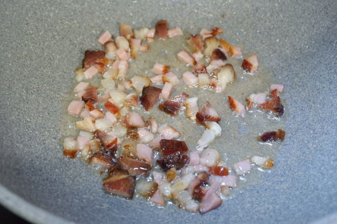 臘肉毛豆糙米飯的做法-家常味煲菜譜