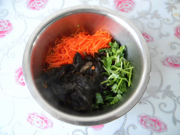 涼拌黑木耳的做法-其它口味拌菜譜