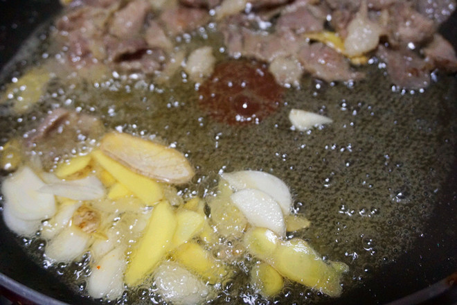 家常白油肉片的做法-家常味炒菜譜