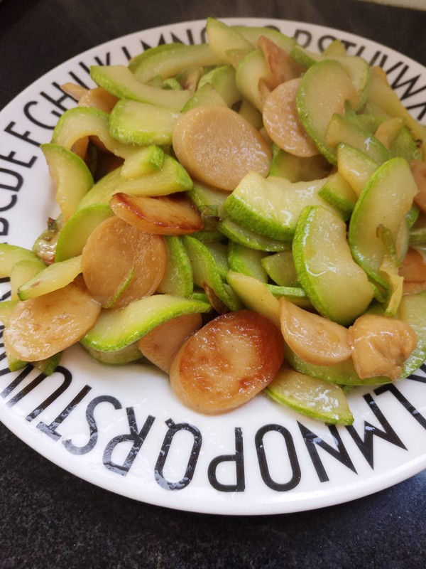 西葫蘆炒火腿腸的做法-家常味炒菜譜