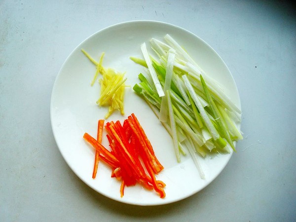 清蒸黃金鰈魚的做法-家常味蒸菜譜-易網健康養生網 清蒸黃金鰈魚的做法-家常味蒸菜譜