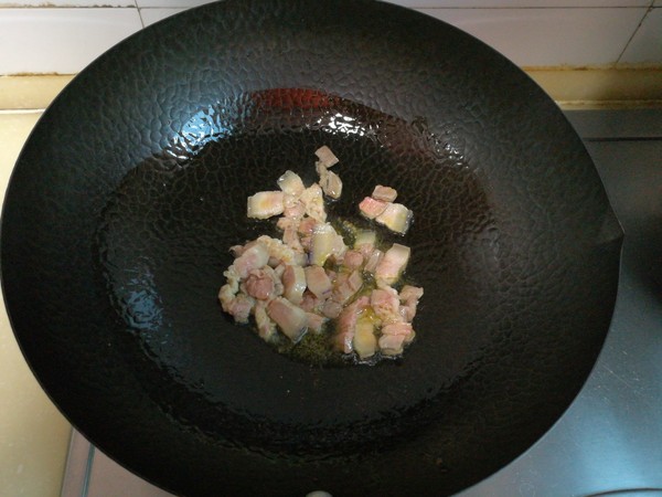 回鍋肉炒長(zhǎng)豆角的做法-家常味炒菜譜