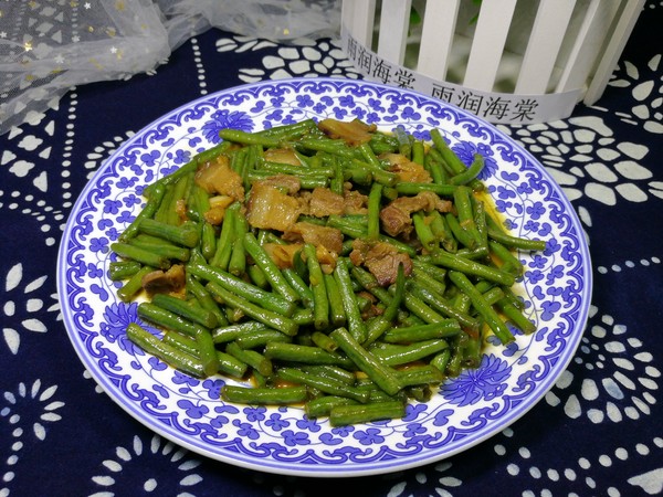 回鍋肉炒長(zhǎng)豆角的做法-家常味炒菜譜