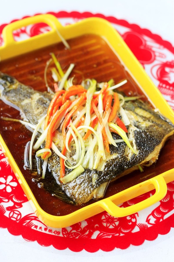 清蒸黃金鰈魚的做法-家常味蒸菜譜-易網健康養生網 清蒸黃金鰈魚的做法-家常味蒸菜譜