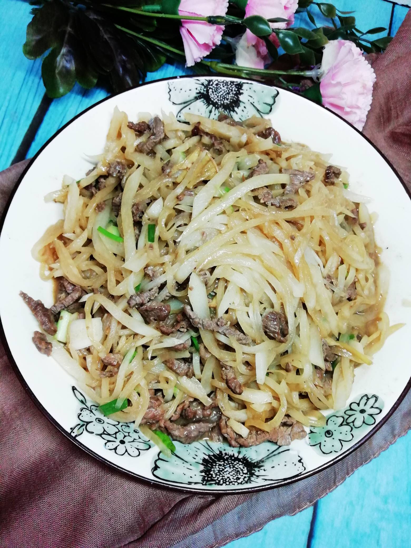 白蘿卜小炒牛肉的做法-家常味炒菜譜