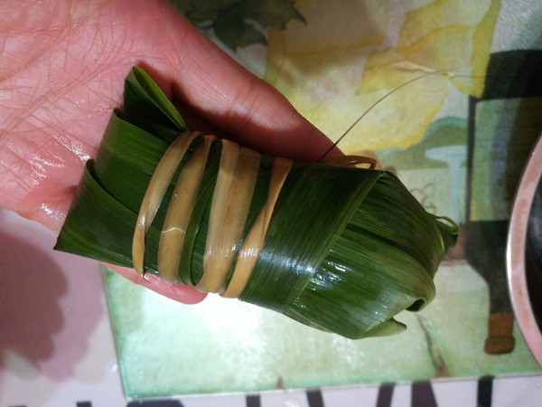 粽香烤雞翅的做法-家常味烤菜譜-易網(wǎng)健康養(yǎng)生網(wǎng) 粽香烤雞翅的做法-家常味烤菜譜