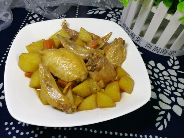 雞翅燉土豆的做法-家常味燉菜譜-易網(wǎng)健康養(yǎng)生網(wǎng) 雞翅燉土豆的做法-家常味燉菜譜