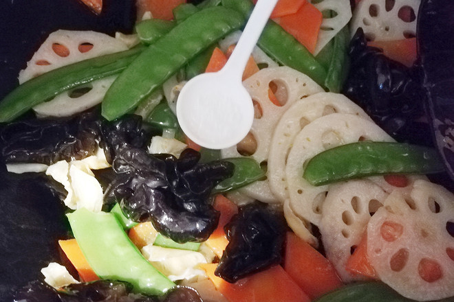 荷塘小炒的做法-咸鮮味炒菜譜