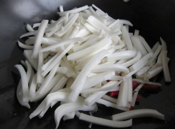 黑木耳炒大白菜梗的做法-家常味炒菜譜