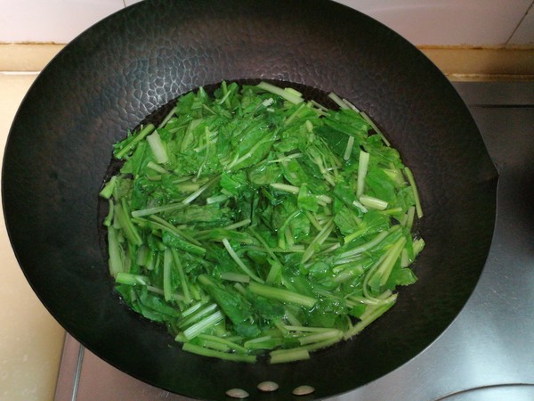 小白菜炒蝦仁的做法-家常味炒菜譜