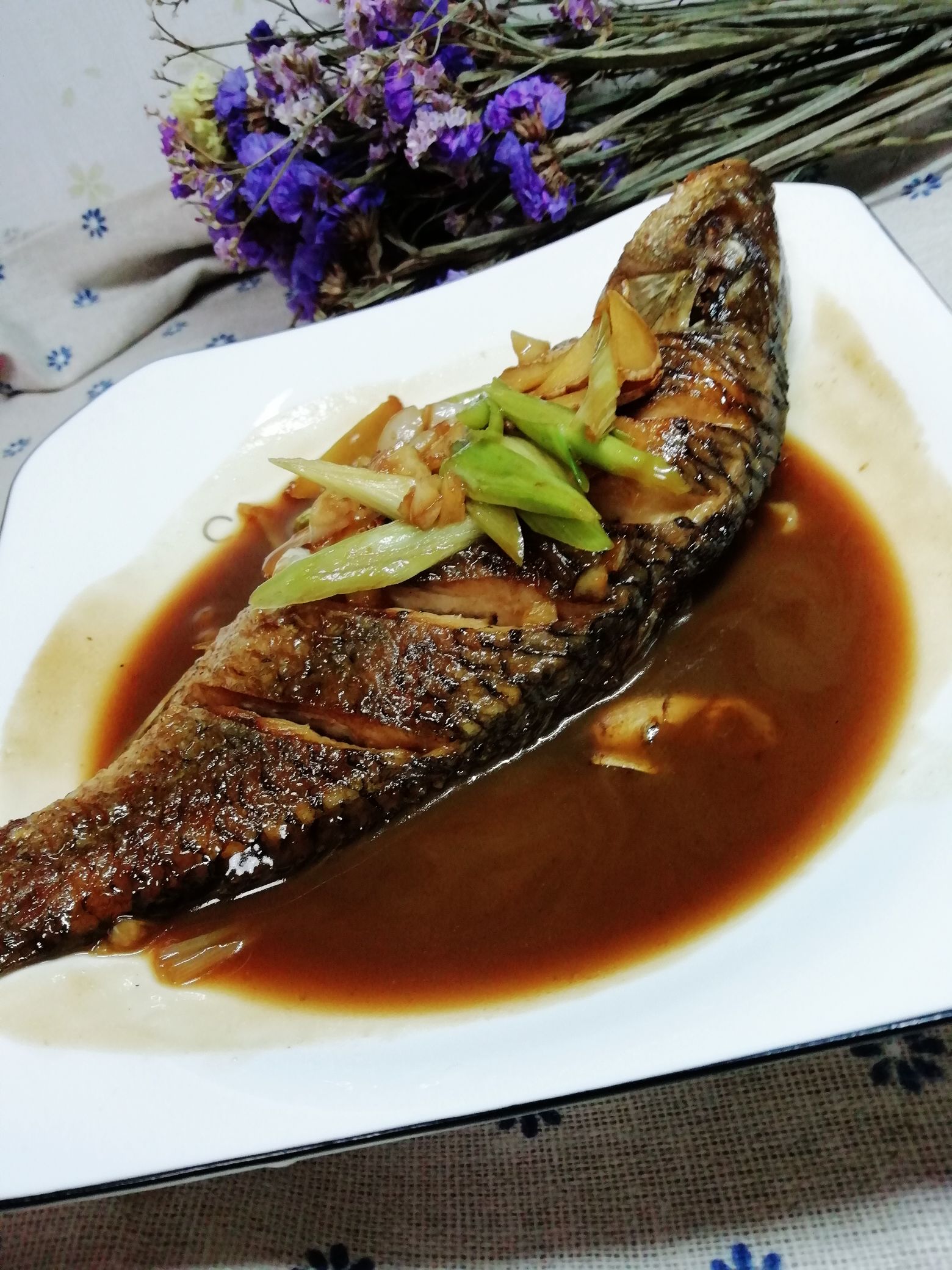 燜燒鯉魚的做法-咸鮮味燉菜譜