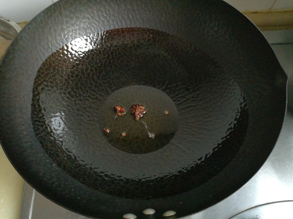 雞翅燉土豆的做法-家常味燉菜譜-易網(wǎng)健康養(yǎng)生網(wǎng) 雞翅燉土豆的做法-家常味燉菜譜